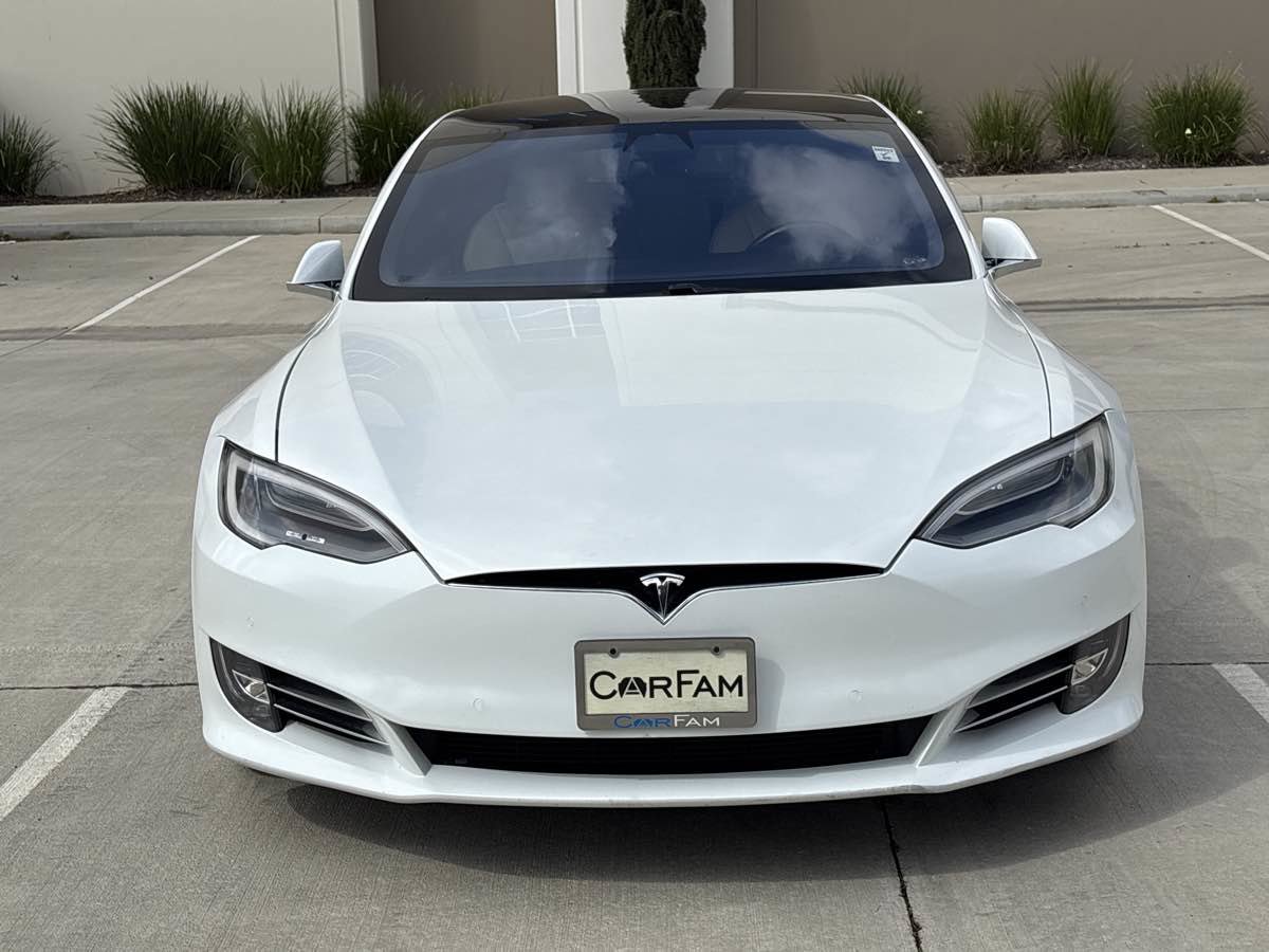 Used 2020 Tesla Model S Long Range Plus image 8