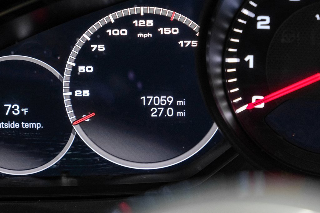 Used 2023 Porsche Cayenne image 19