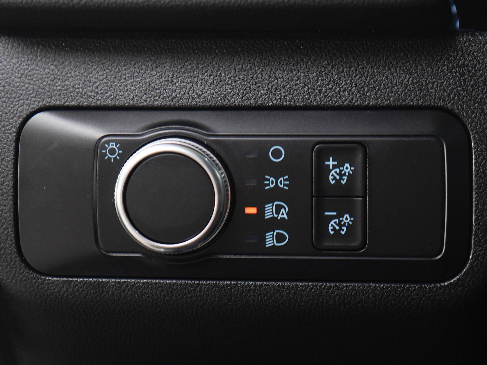 Used 2020 Ford Escape SE image 24