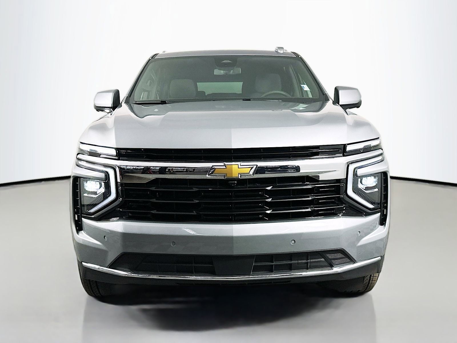 New 2025 Chevrolet Suburban LS w/ Max Trailering Package image 2