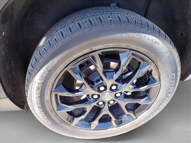 Used 2024 Chevrolet Traverse LT w/ Midnight/Sport Edition image 7