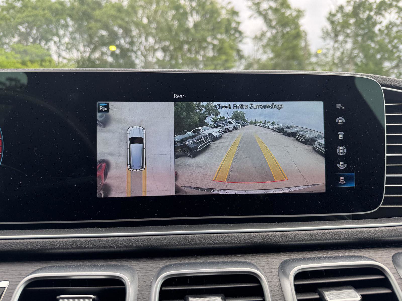 Used 2023 Mercedes-Benz GLS 580 4MATIC image 12