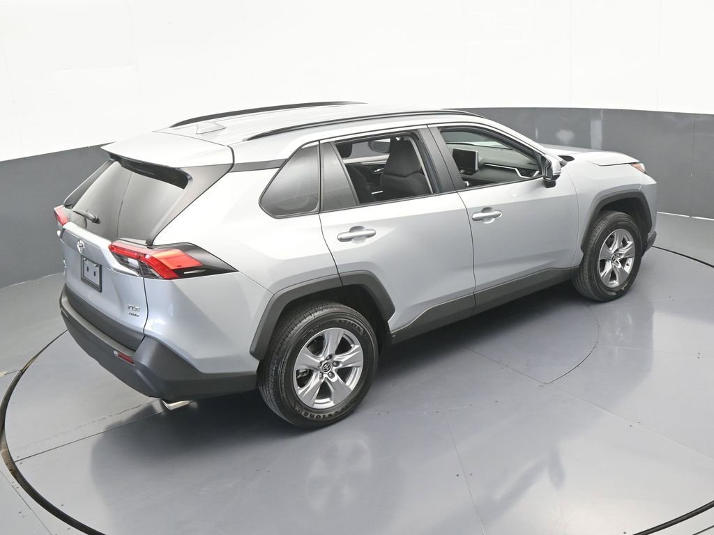 Used 2025 Toyota RAV4 XLE image 51