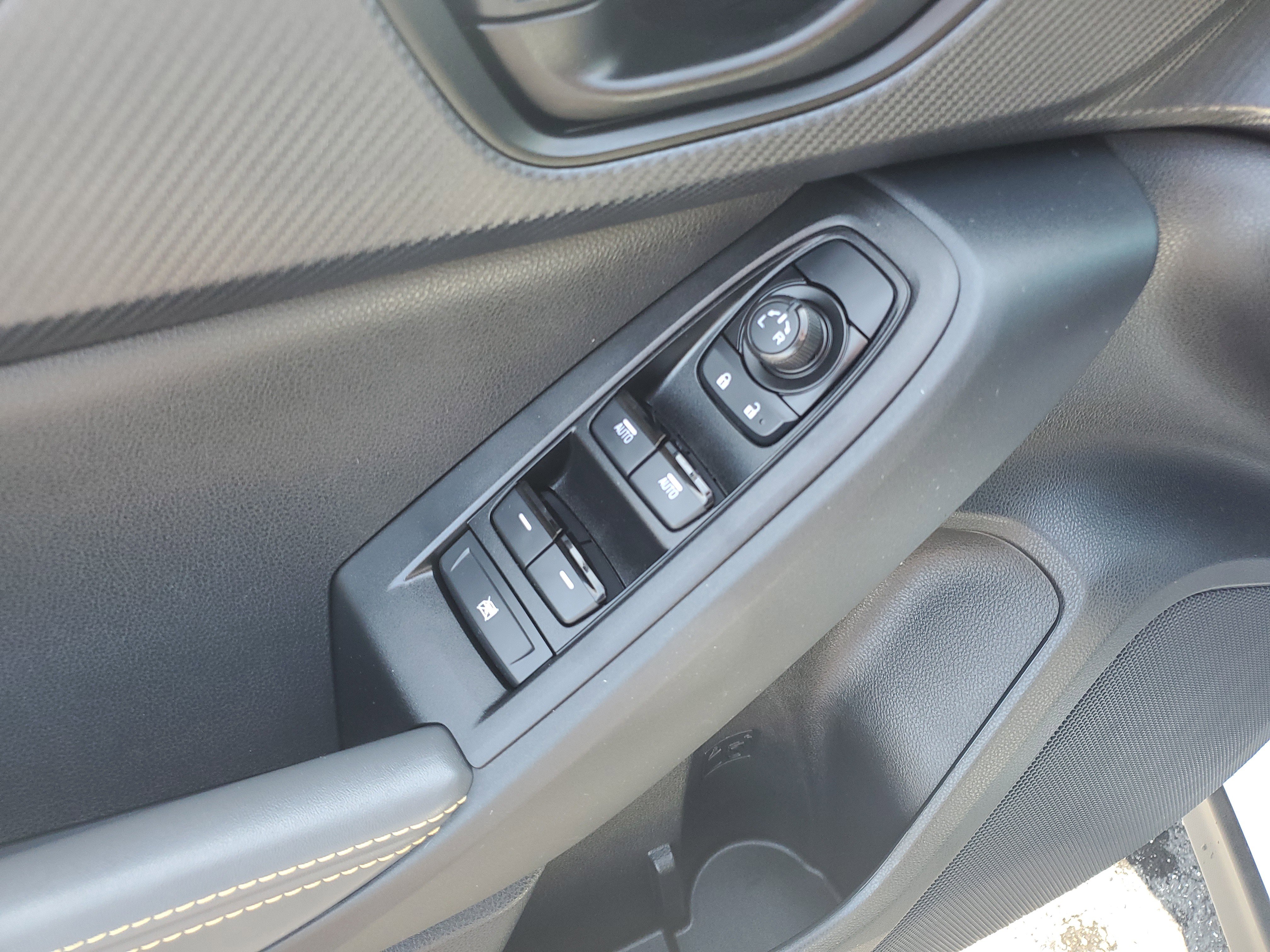 Certified 2025 Subaru Crosstrek 2.5i Sport AWD/4WD image 16