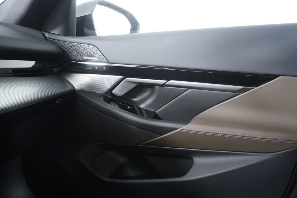 Certified 2026 BMW 530i image 27