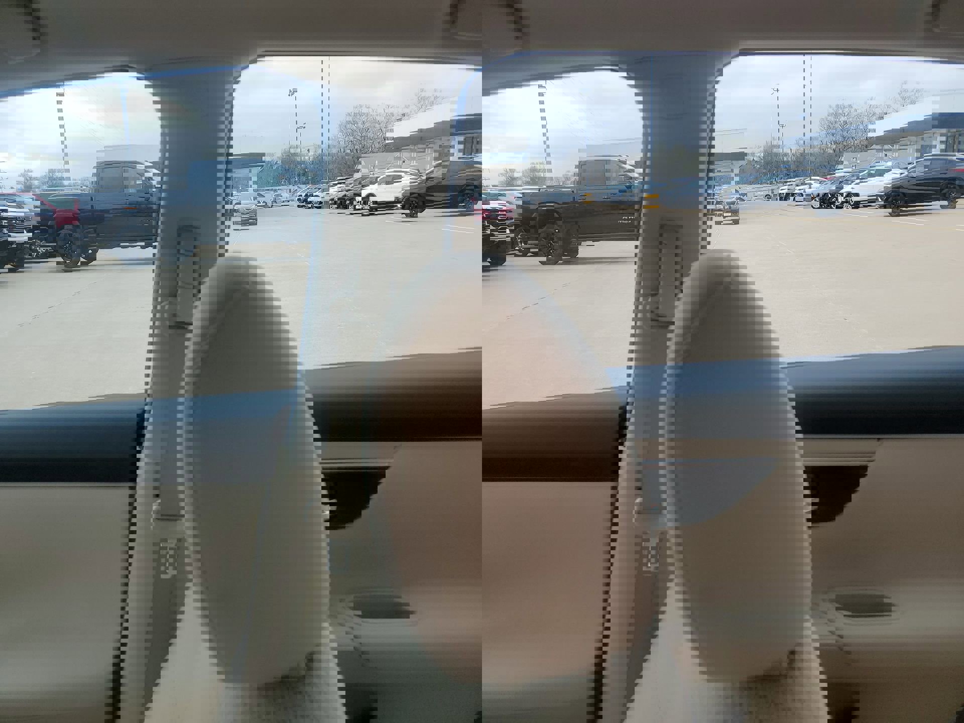 Used 2014 Nissan Altima 2.5 SV w/ Convenience Package image 12