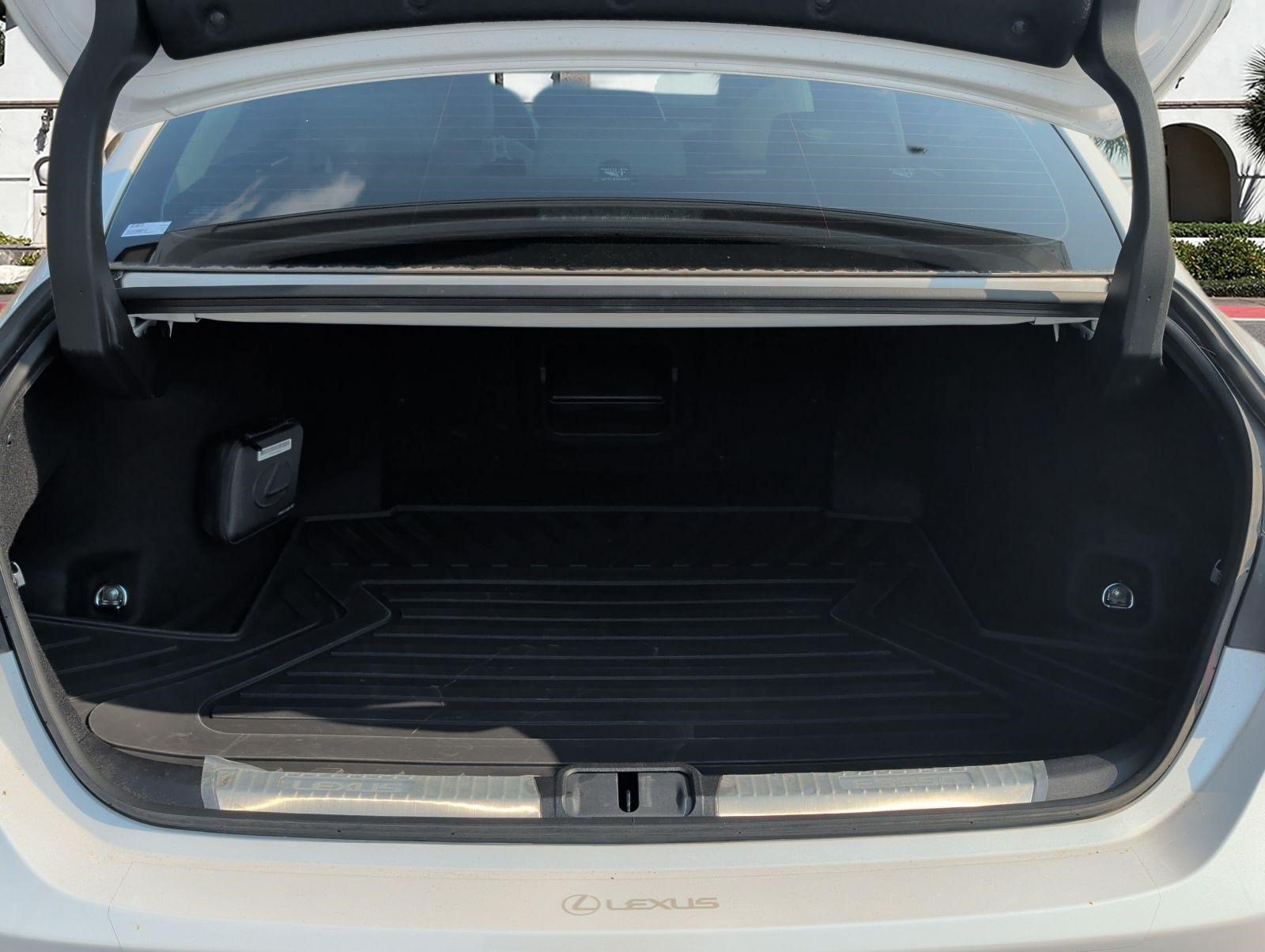 Used 2025 Lexus ES 350 w/ Premium Package FWD image 28