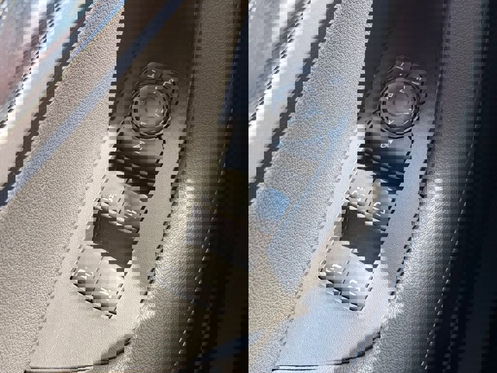 Used 2021 Chevrolet Blazer LT image 25