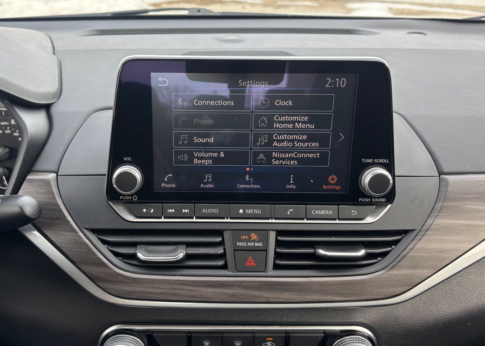 Used 2025 Nissan Altima 2.5 SV image 39