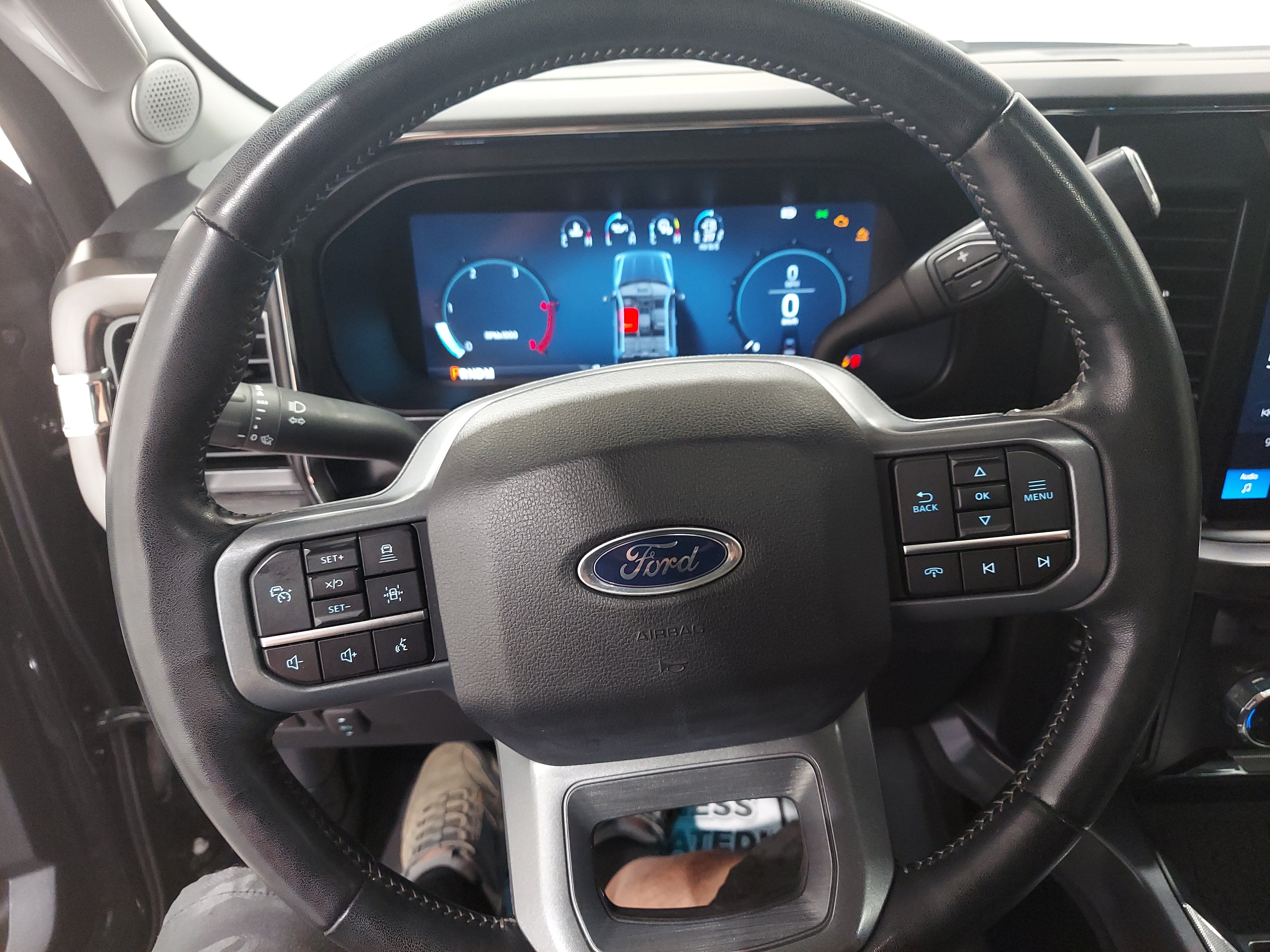 Used 2024 Ford F250 Lariat w/ Lariat Ultimate Package AWD/4WD image 9