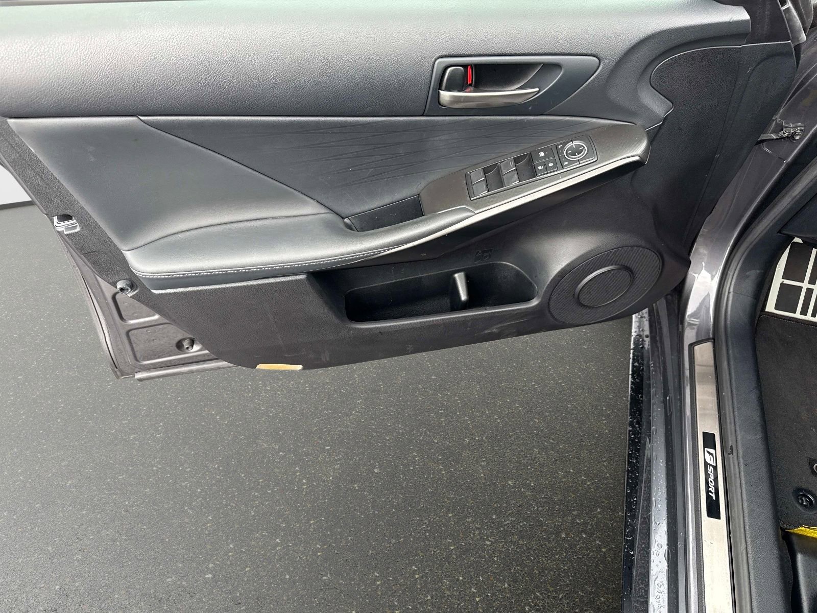 Used 2022 Lexus IS 350 F Sport w/ Accessory Package image 15