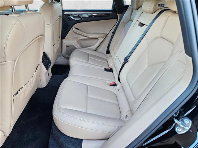 Used 2023 Porsche Macan S image 18