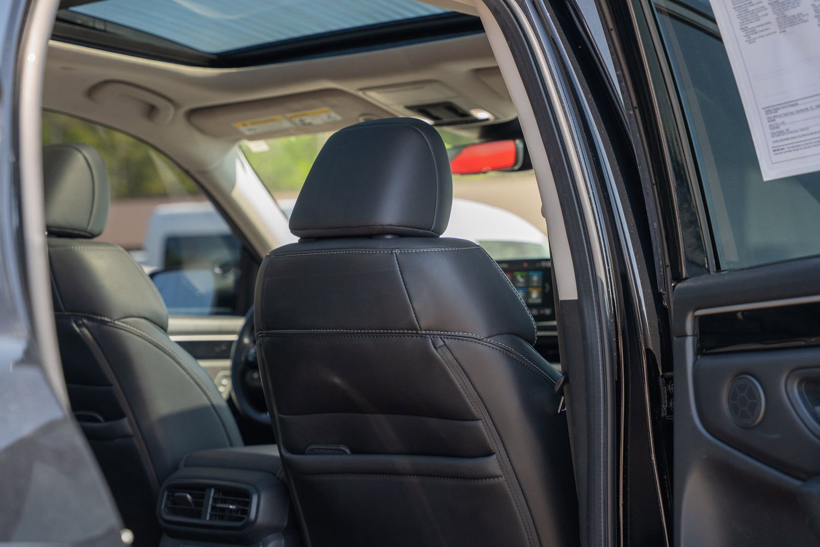 Used 2024 Honda Pilot Touring image 14