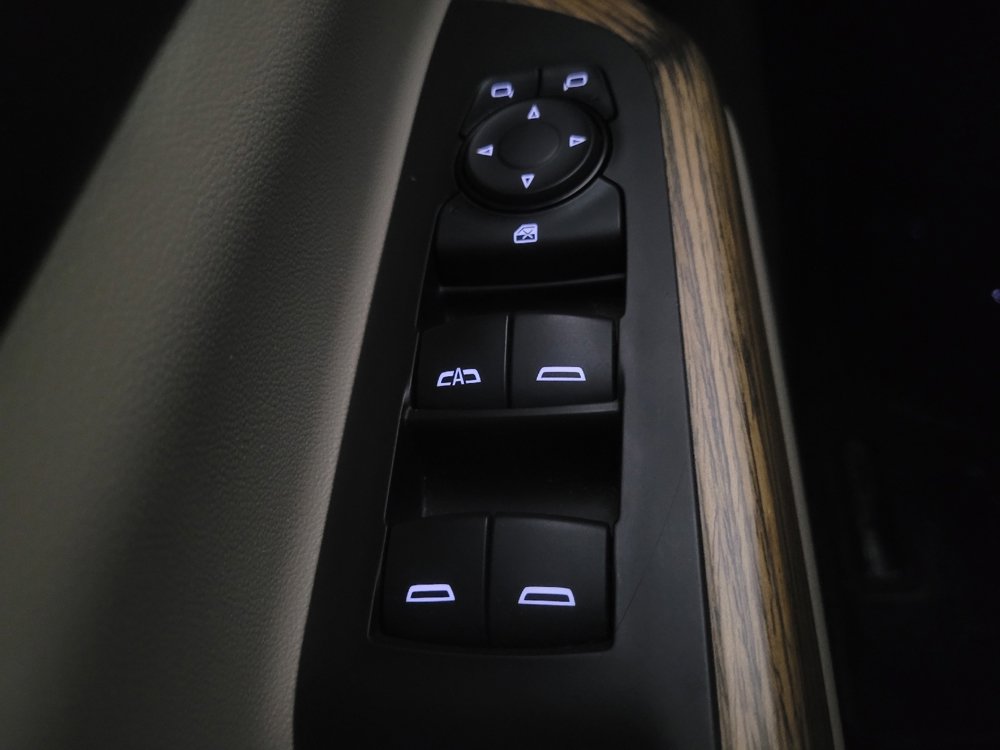 Used 2017 GMC Acadia Denali w/ Technology Package FWD image 27