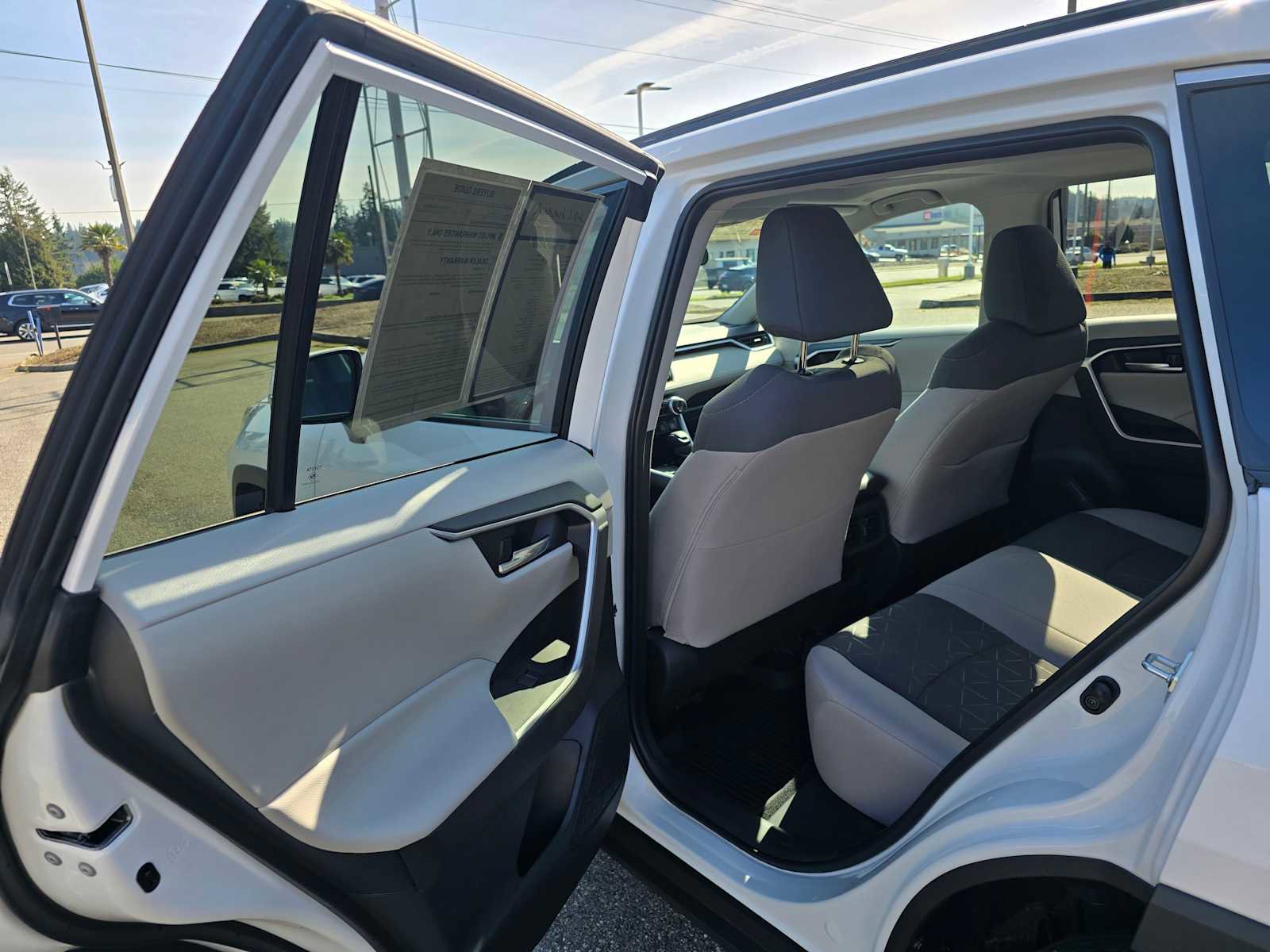 Certified 2025 Toyota RAV4 XLE w/ Convenience Package image 15