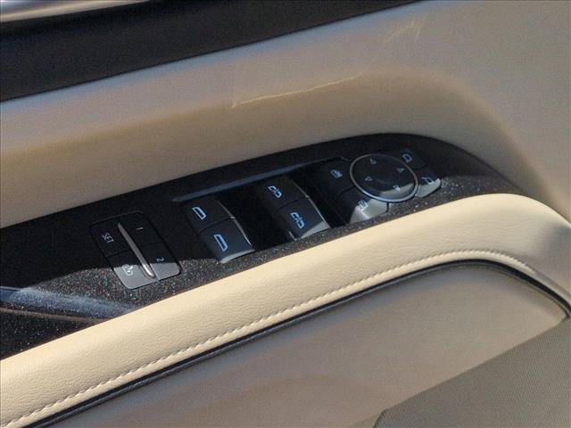 Used 2023 Cadillac Escalade Premium Luxury w/ Performance Package AWD/4WD image 13