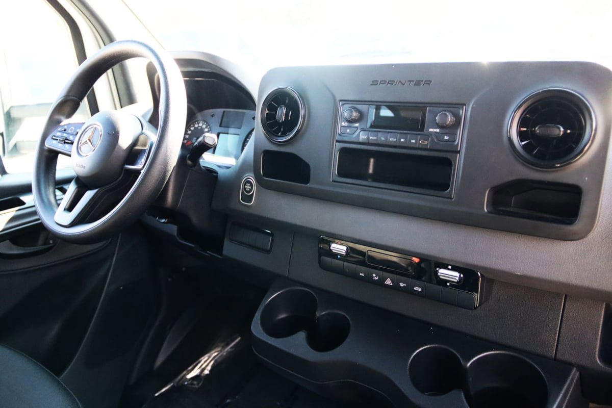 Used 2022 Mercedes-Benz Sprinter 3500 image 37
