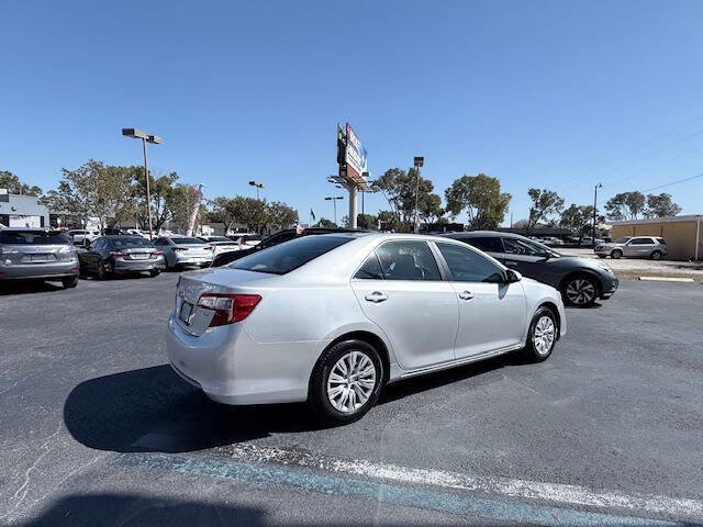 Used 2013 Toyota Camry LE image 5