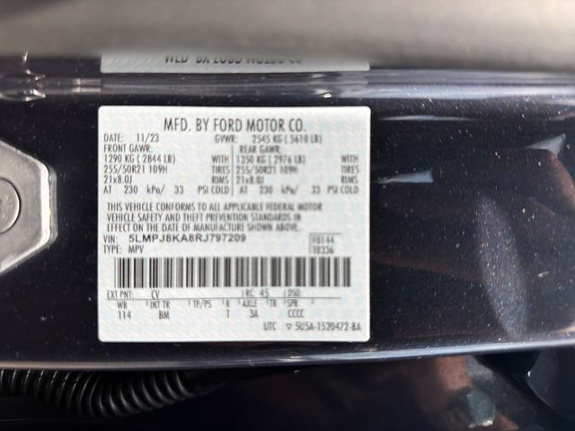 Certified 2024 Lincoln Nautilus Reserve AWD/4WD image 32