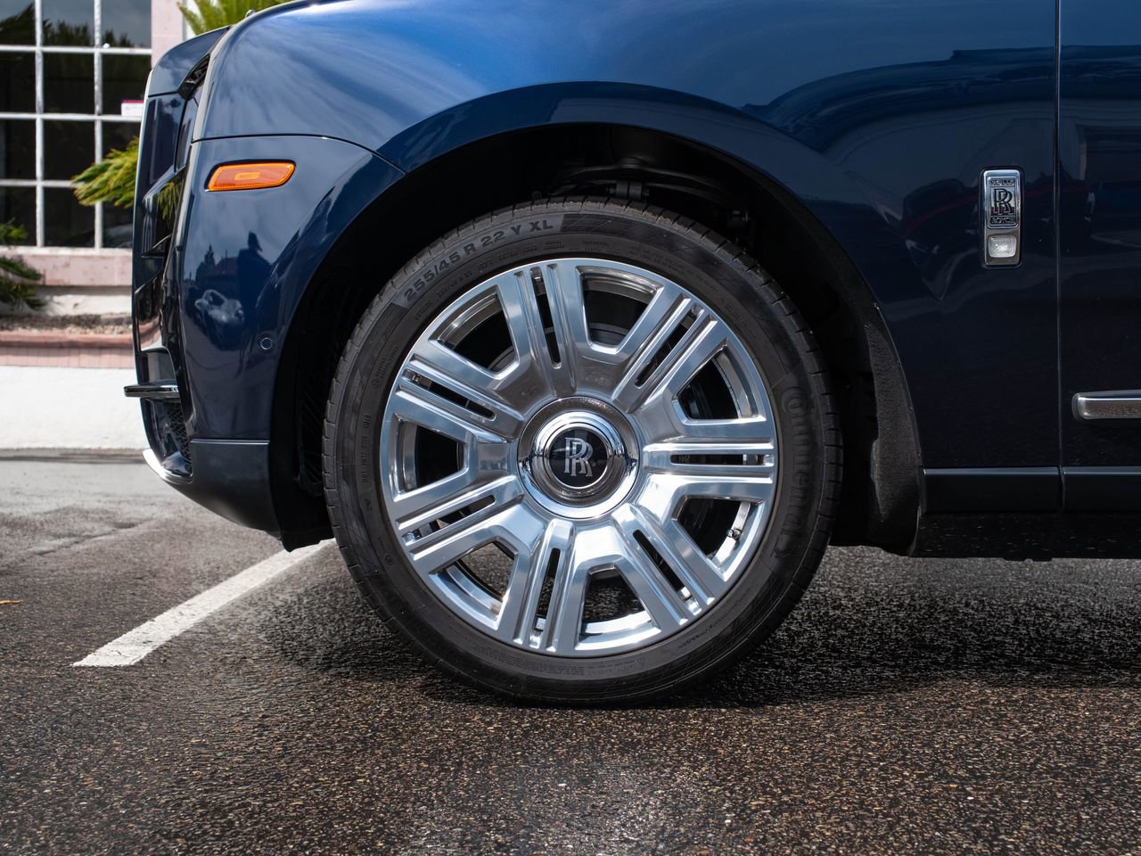 Certified 2019 Rolls-Royce Cullinan image 11