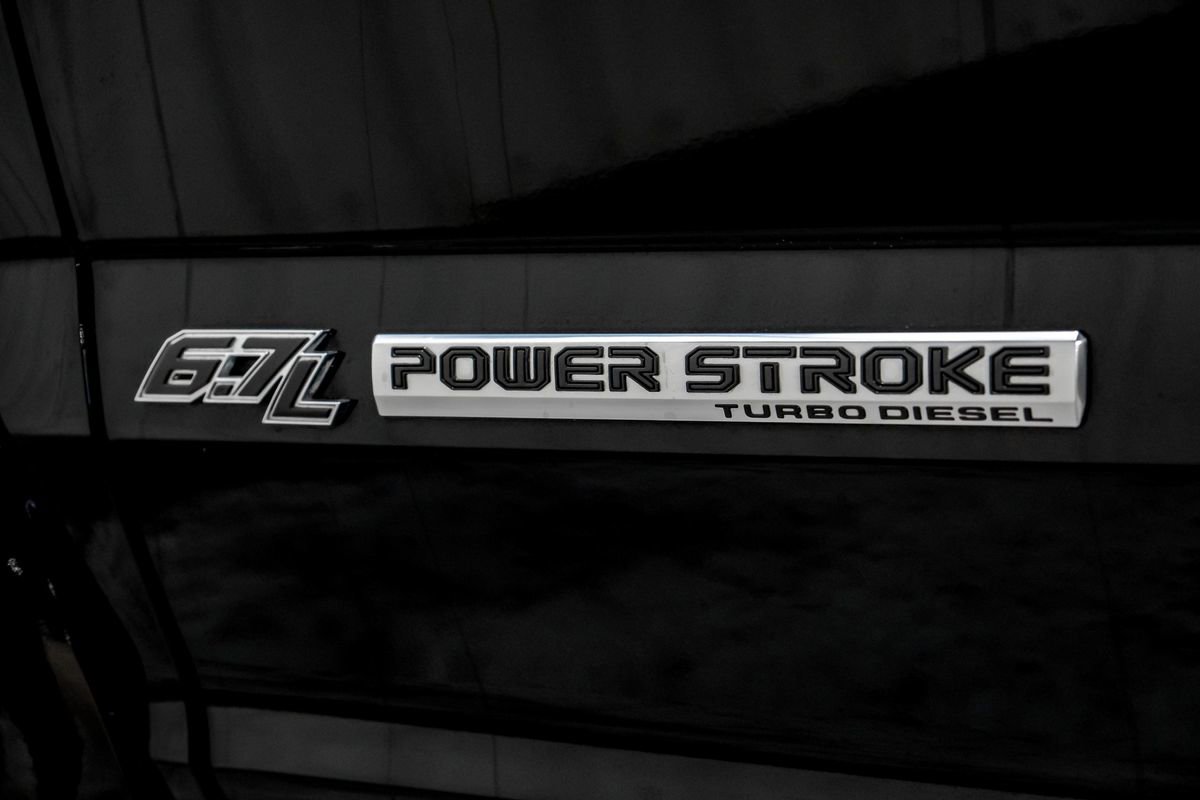 Used 2022 Ford F450 Platinum w/ FX4 Off-Road Package image 56