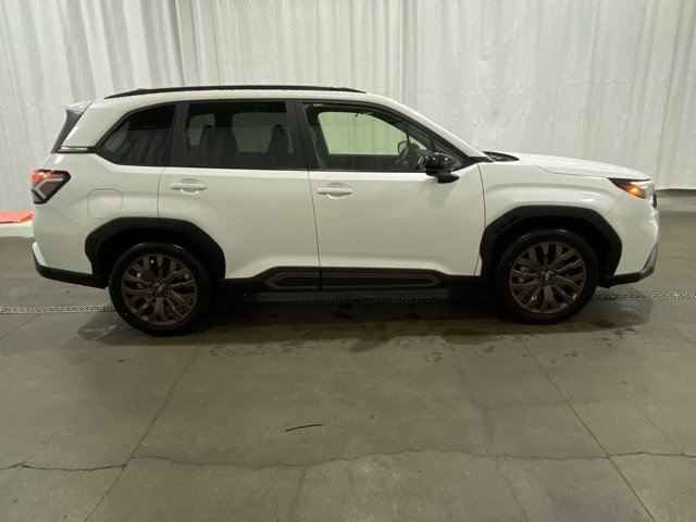 Used 2025 Subaru Forester Sport image 3