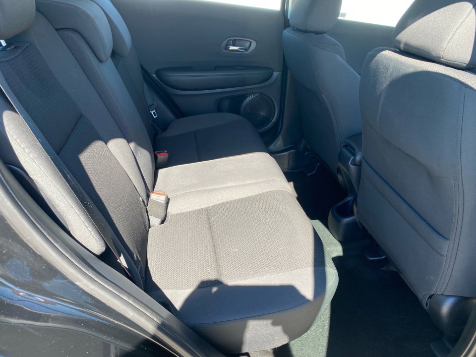 Certified 2021 Honda HR-V LX image 33