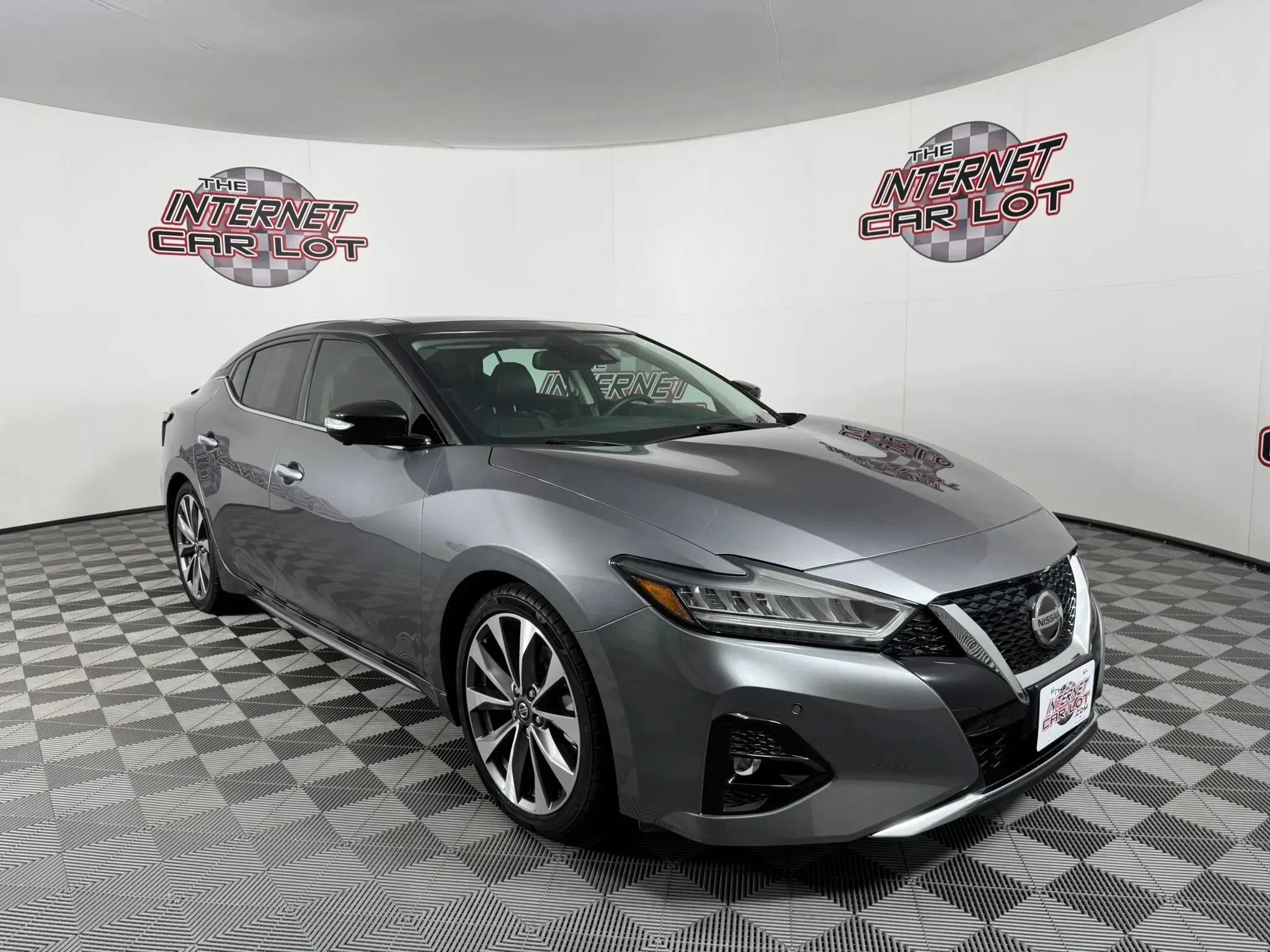 Used 2022 Nissan Maxima Platinum w/ Sport Mat Group FWD image 9