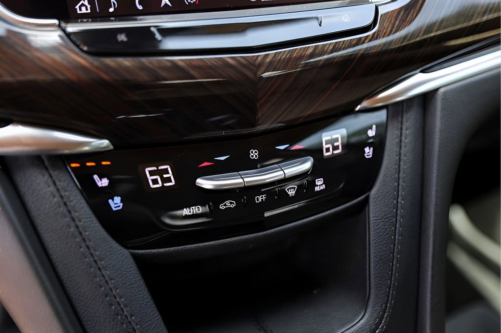 Used 2023 Cadillac XT6 Premium Luxury w/ Platinum Package FWD image 21