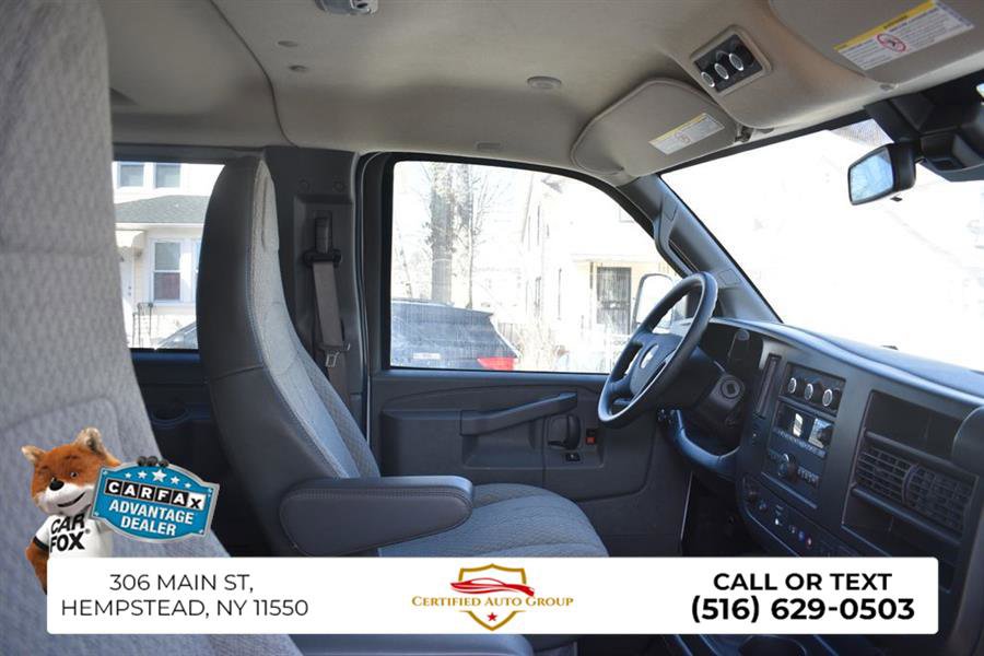 Used 2023 Chevrolet Express 3500 LT image 19