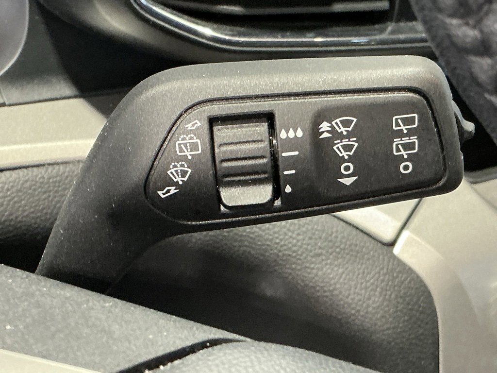 Used 2023 Ford Explorer XLT w/ Equipment Group 202A image 21