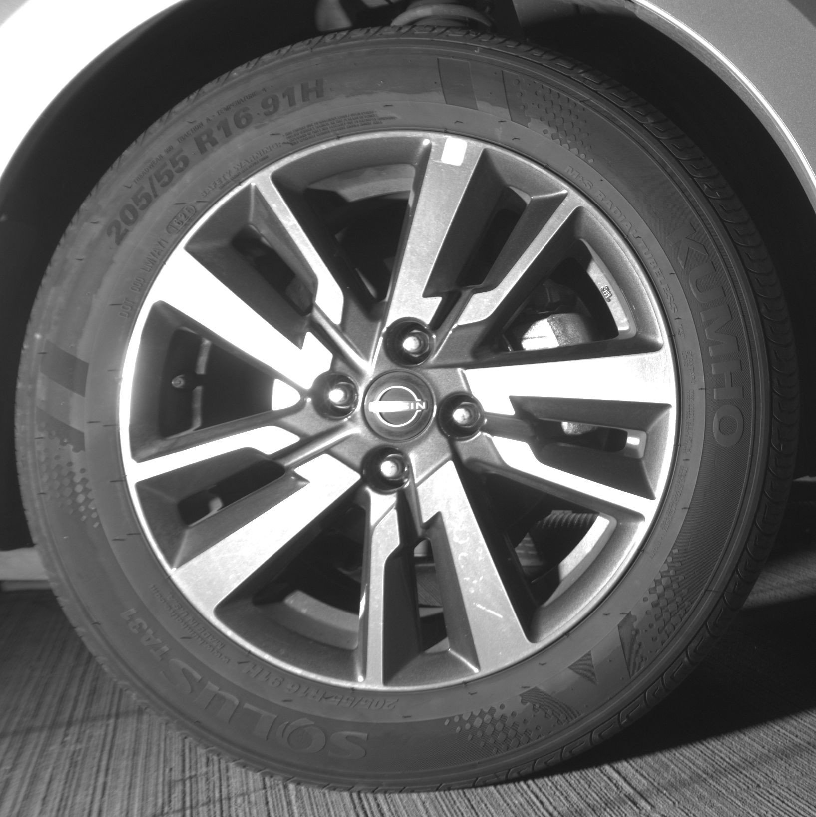 Used 2025 Nissan Versa SV image 13