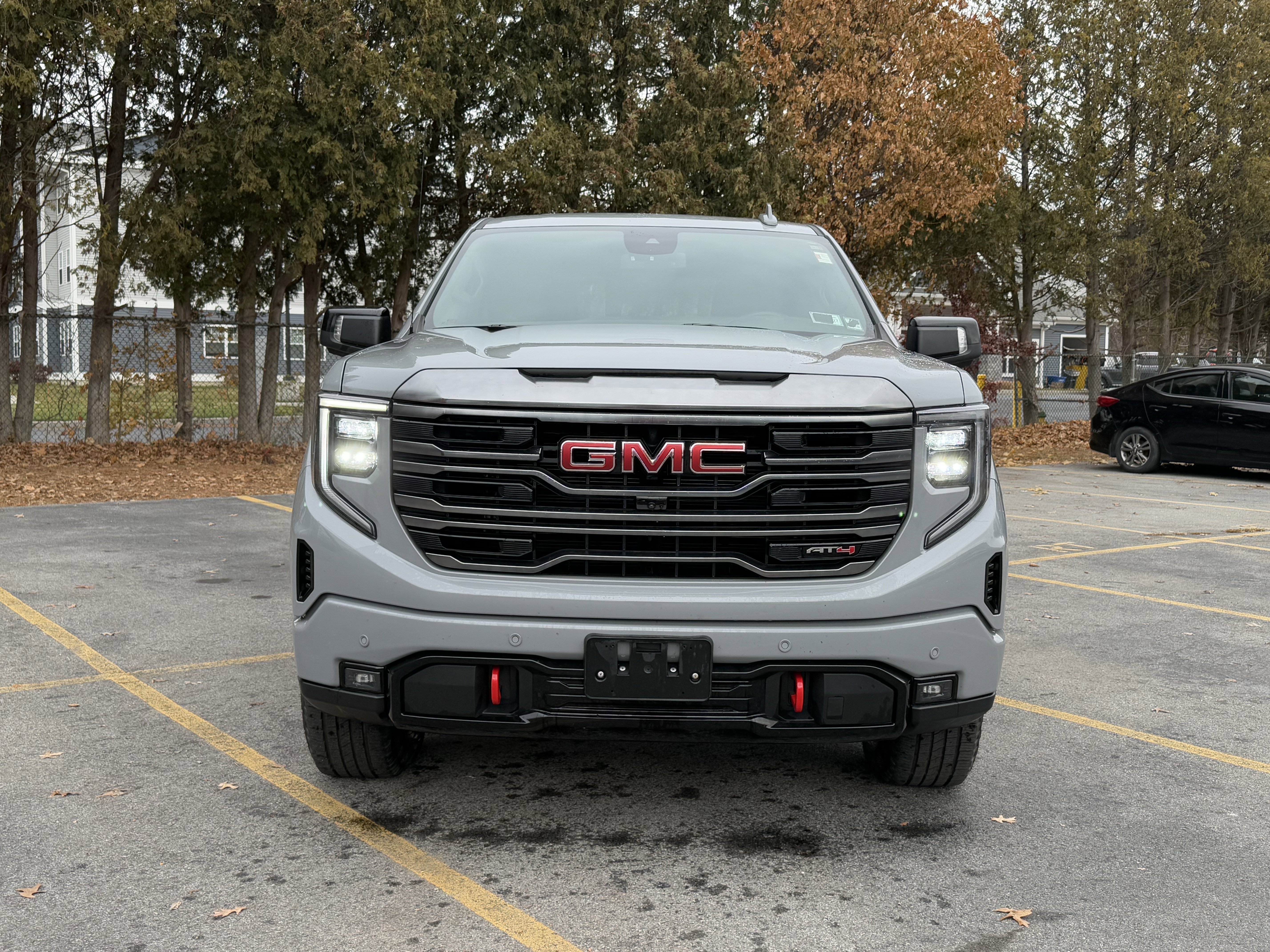 Used 2024 GMC Sierra 1500 AT4 w/ AT4 Premium Package image 9