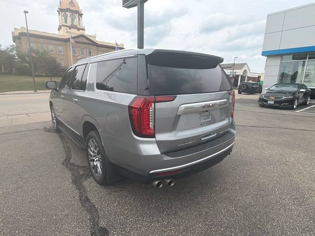 Used 2023 GMC Yukon XL Denali AWD/4WD image 3