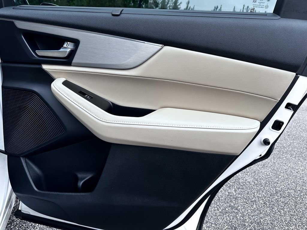 Used 2024 Acura MDX SH-AWD w/ Technology Package image 35