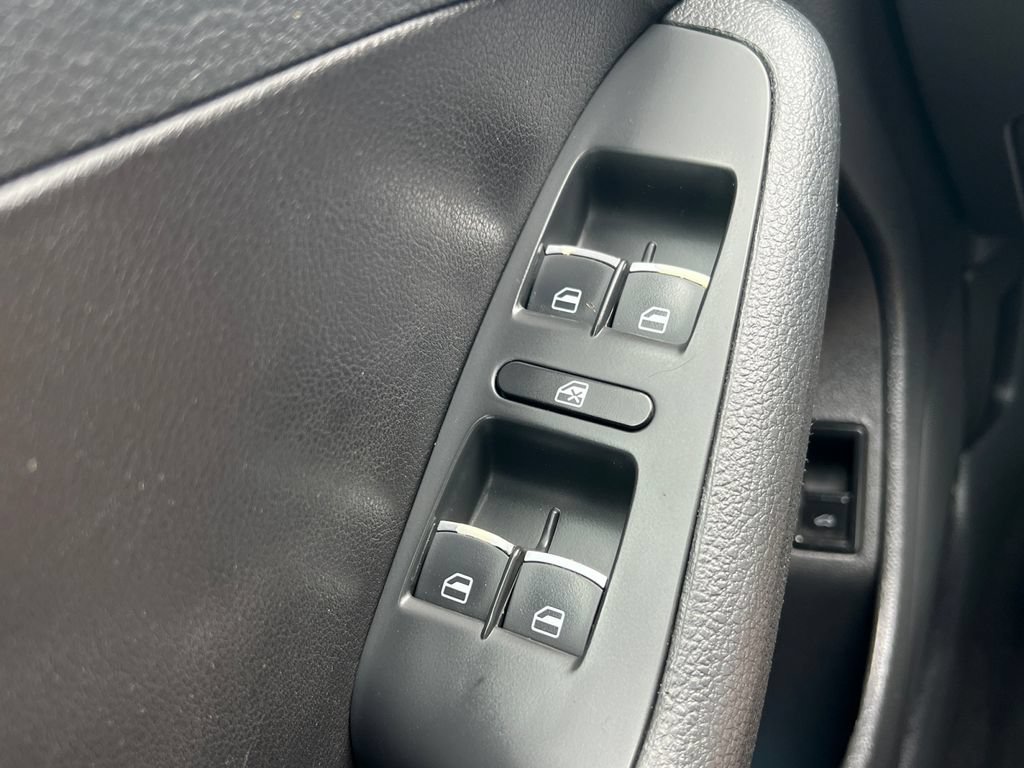Used 2017 Volkswagen Jetta GLI FWD image 25