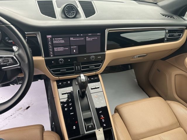 Used 2022 Porsche Macan image 10