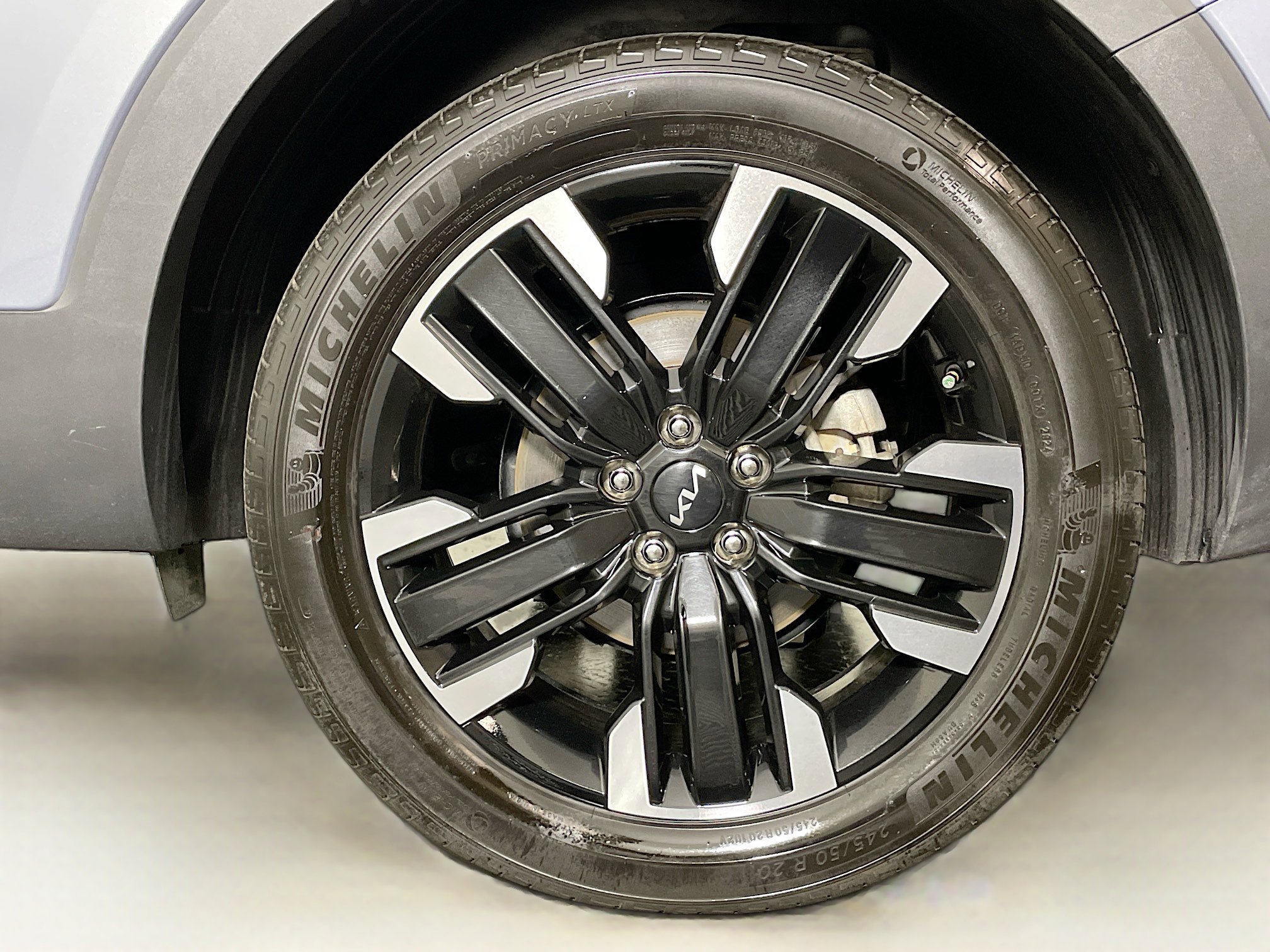 Used 2024 Kia Telluride SX image 11
