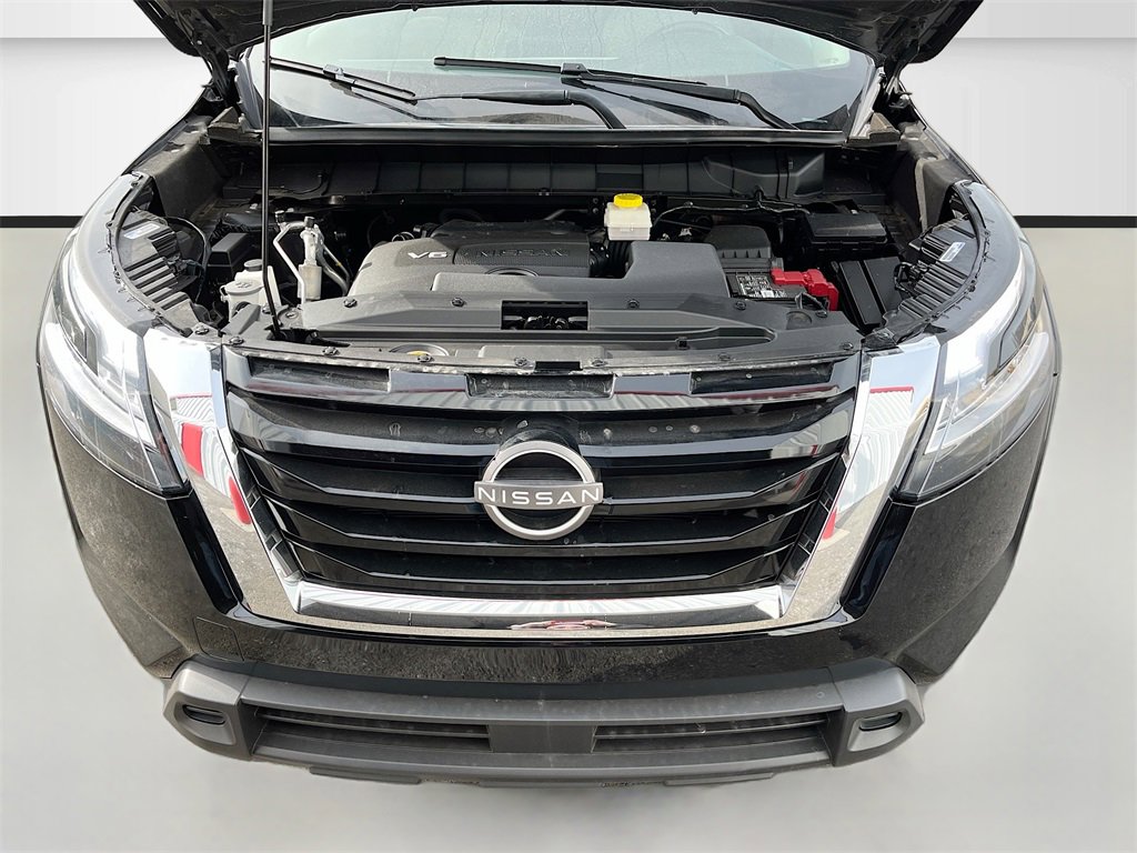 Used 2022 Nissan Pathfinder SV image 32