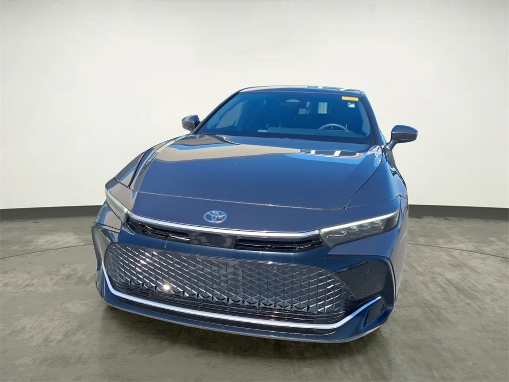 Used 2023 Toyota Crown XLE image 8