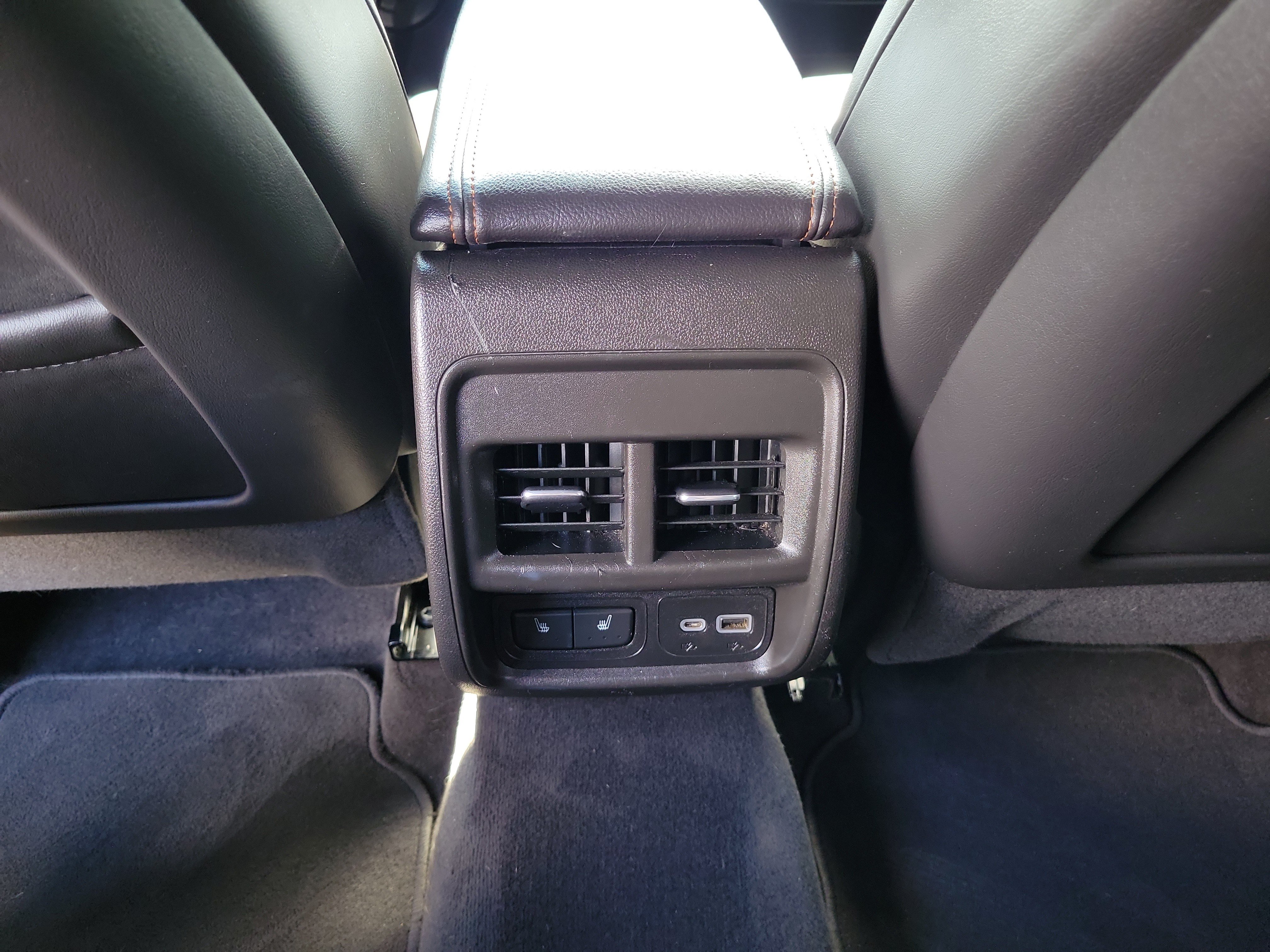 Used 2022 Cadillac XT4 Sport w/ LPO, ONYX Package AWD/4WD image 11