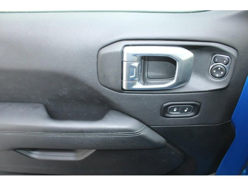 Used 2022 Jeep Wrangler Unlimited Sahara image 20