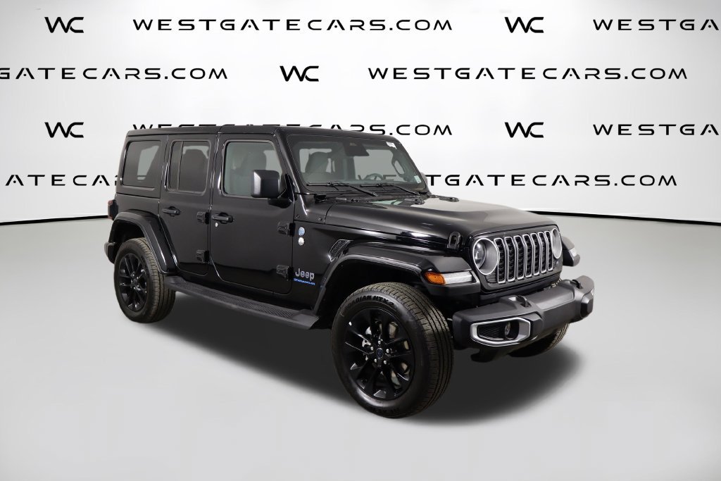 Used 2025 Jeep Wrangler Unlimited Sahara AWD/4WD image 44