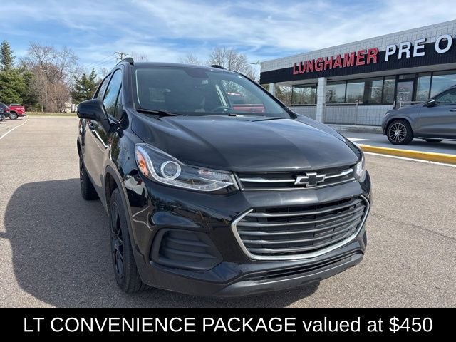 Used 2022 Chevrolet Trax LT w/ Midnight Edition image 4