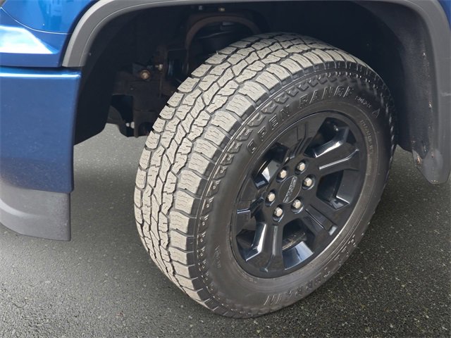 Used 2018 GMC Sierra 1500 SLT w/ All Terrain X Package image 32