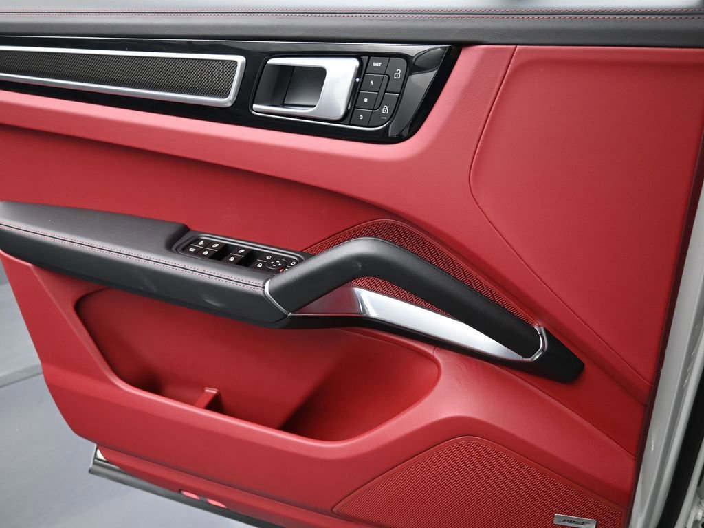Certified 2022 Porsche Cayenne Turbo S image 28