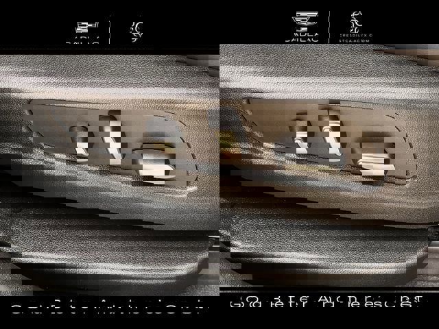 Certified 2024 Cadillac XT6 Premium Luxury image 30