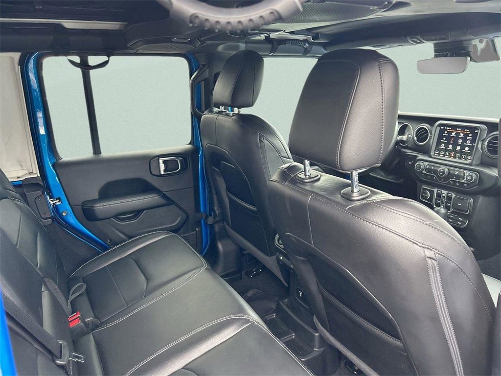 Used 2021 Jeep Wrangler Unlimited Sahara w/ Cold Weather Group image 16