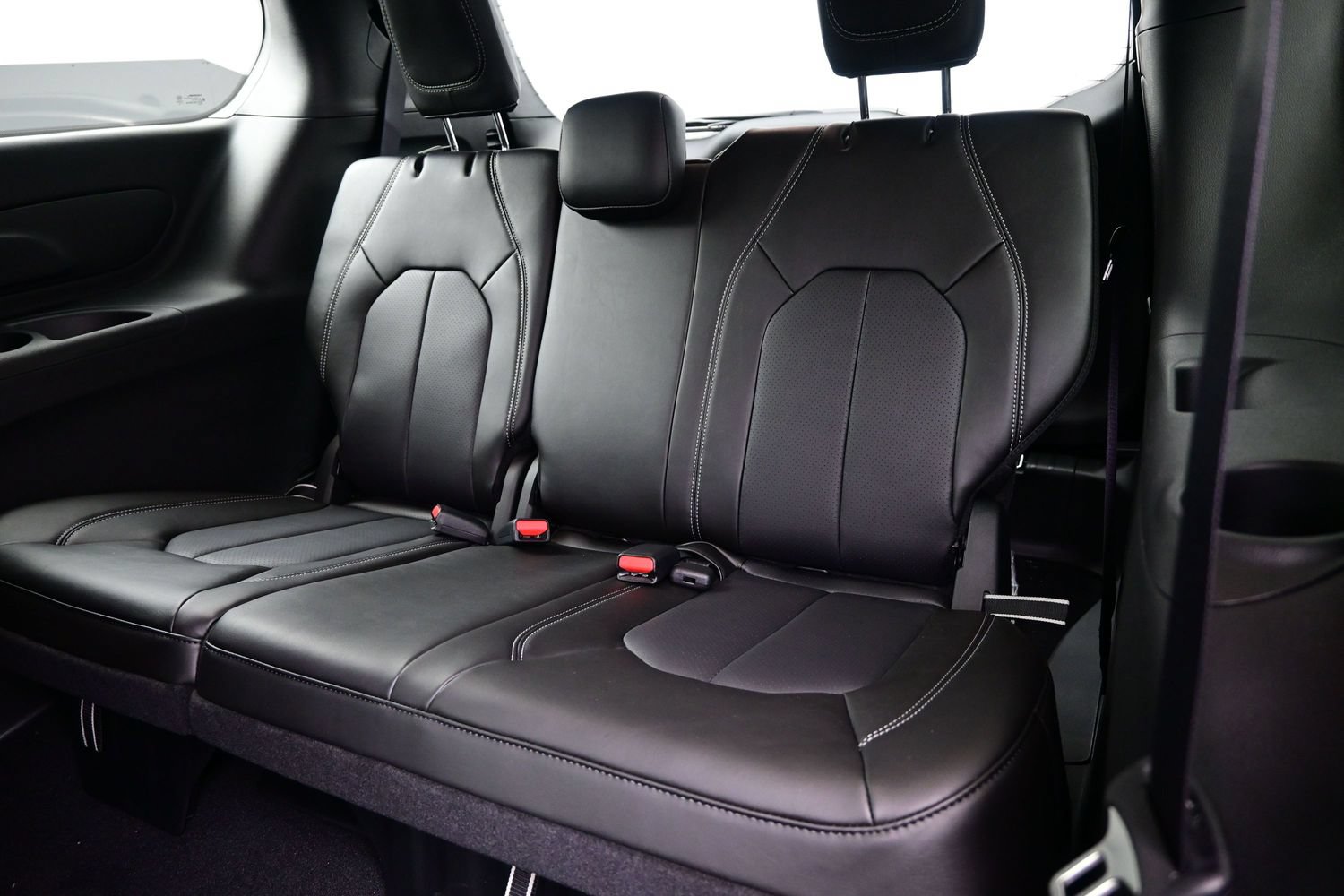 New 2027 Chrysler Pacifica Select AWD/4WD image 14