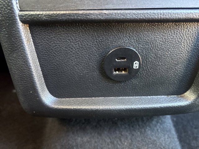 Used 2022 Ford Edge SE w/ Black Appearance Package image 13